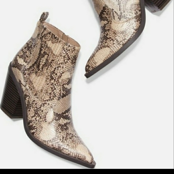 Just fab snakeskin booties size 5.5 - Picture 7 of 7